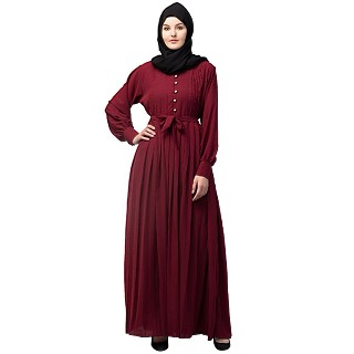 Pleated abaya with fashionable buttons - Maroon
